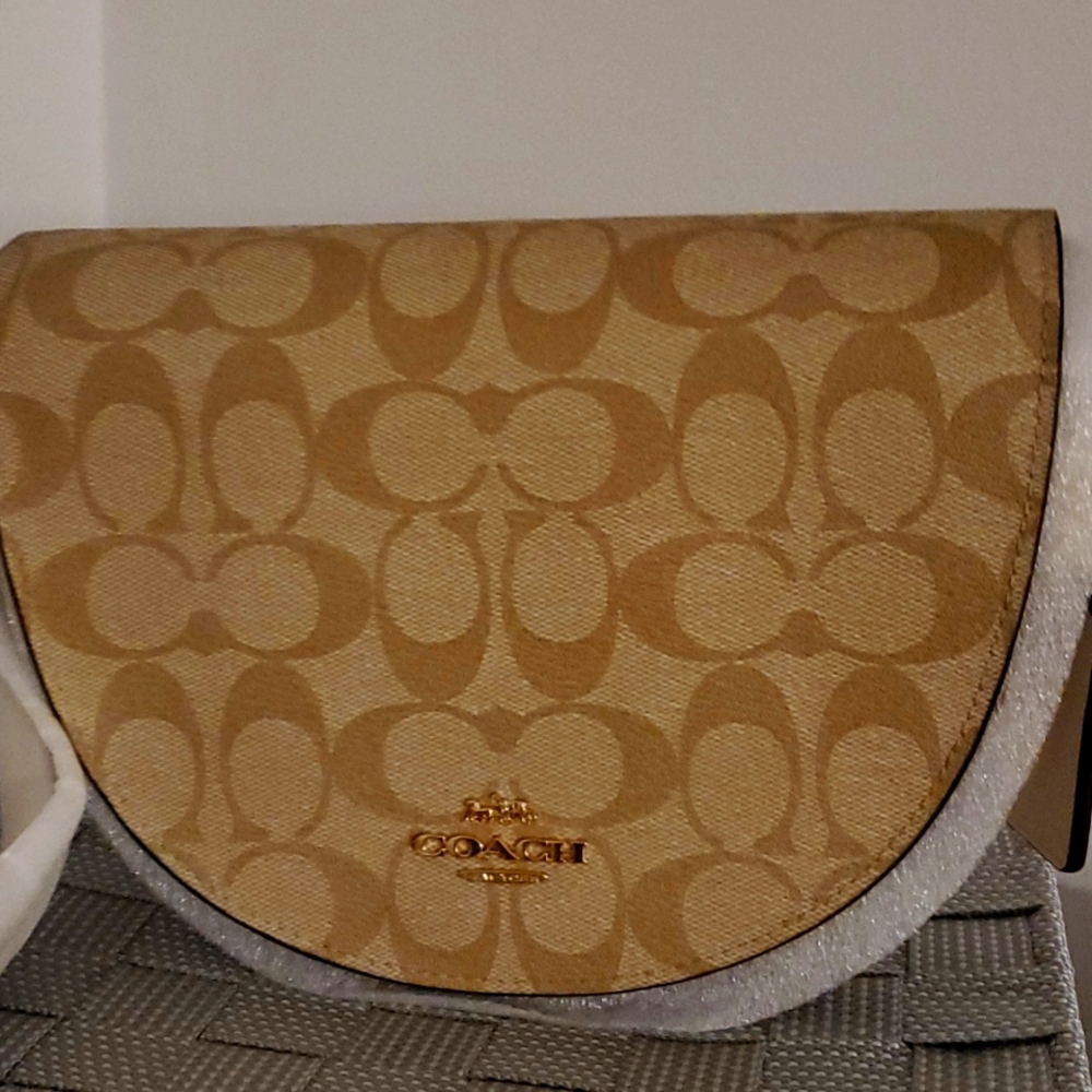 Coach signature Ellen crossbody bag